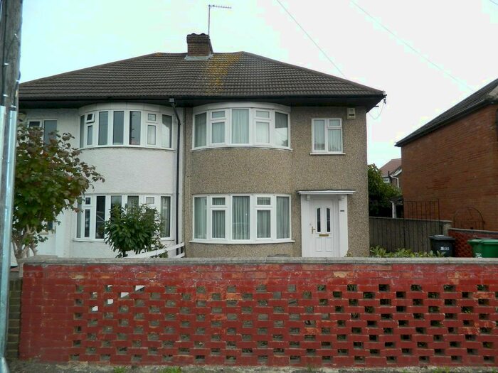 3 Bedroom Semi-Detached House To Rent In Cippenham Lane, Cippenham, Berkshire, SL1