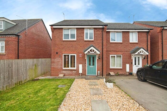 3 Bedroom Semi Detached House For Sale In Hadlow Close, Redditch, Worcestershire, B98