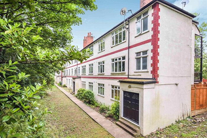 2 Bedroom Flat For Sale In Martin Way, Morden, SM4
