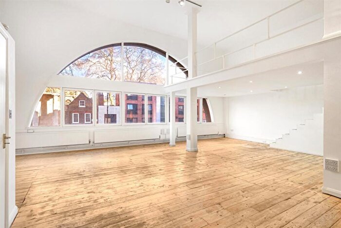 2 Bedroom Apartment For Sale In Shoreditch High Street, London, E1
