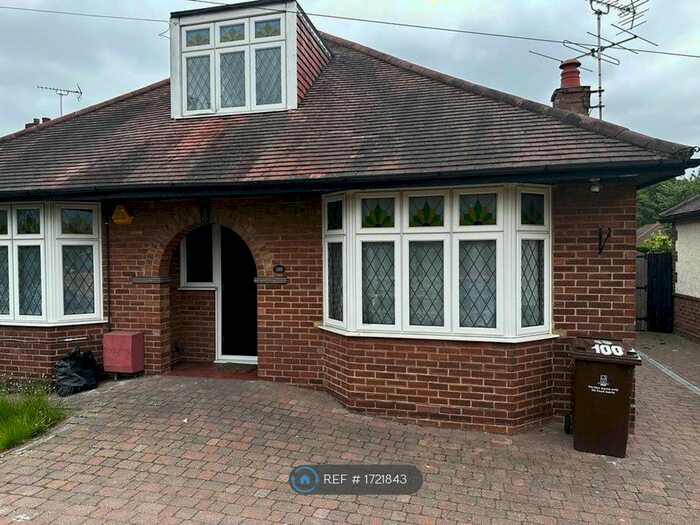 3 Bedroom Bungalow To Rent In Turner Road, Colchester, CO4