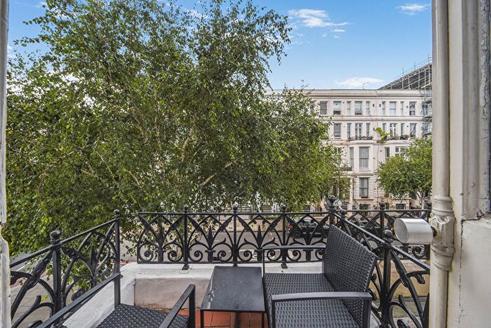 1 Bedroom Flat For Sale In Longridge Road, Earl's Court, SW5