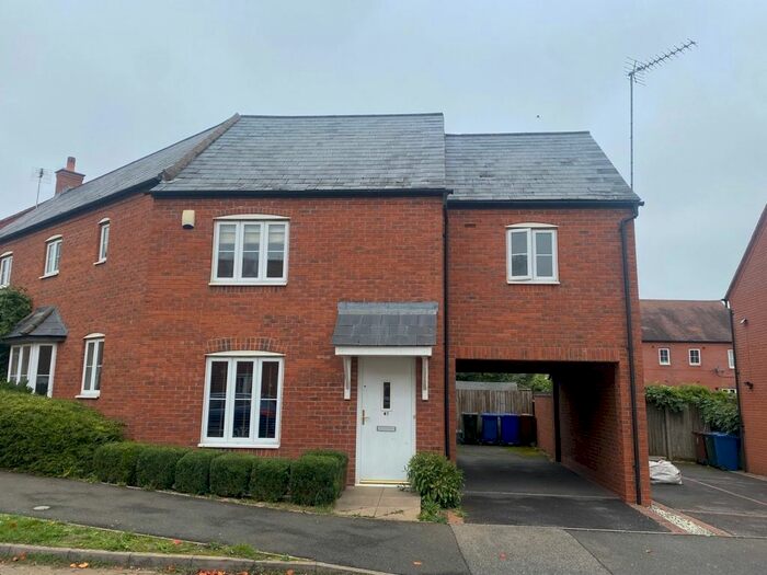 3 Bedroom Semi-Detached House To Rent In Winter Gardens Way, Banbury, Oxon, OX16