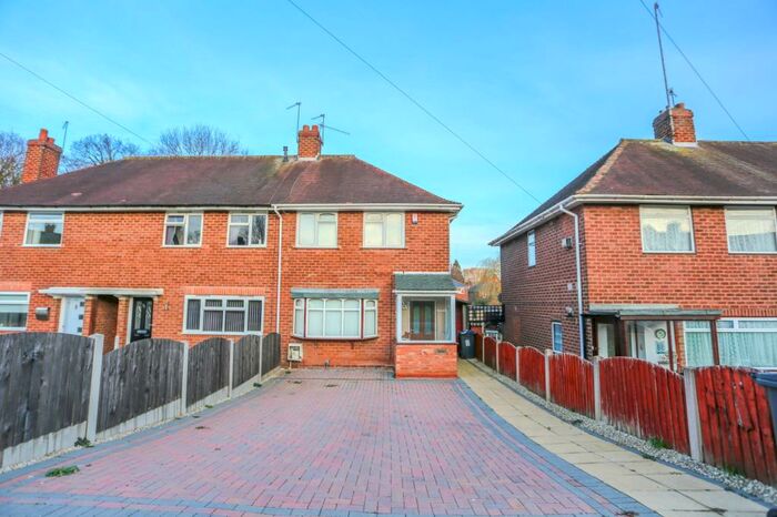 3 Bedroom Semi-Detached House To Rent In Overdale Road, Birmingham, B32