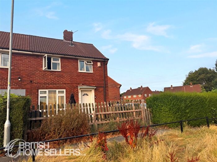 2 Bedroom Semi-Detached House For Sale In Barncroft Rise, Leeds, West Yorkshire, LS14