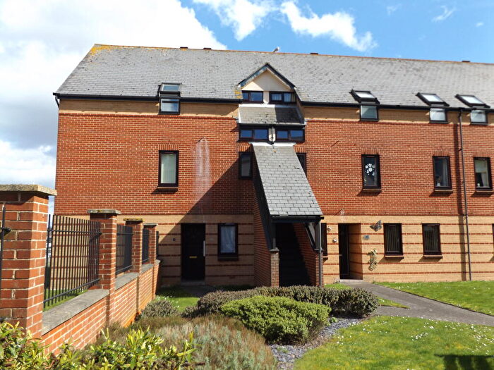 2 Bedroom Flat To Rent In Tasman Court, Southampton, SO14