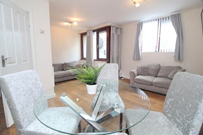 3 Bedroom House To Rent In St Georges Close, S3