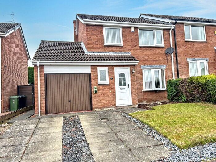 3 Bedroom Semi-Detached House For Sale In Spen Burn, High Spen, Rowlands Gill, Tyne And Wear, NE39