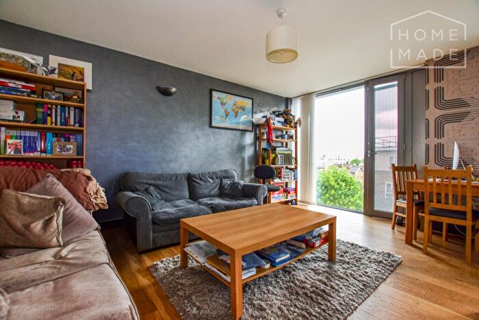 1 Bedroom Flat To Rent In Southstand Apartments, Arsenal, N5