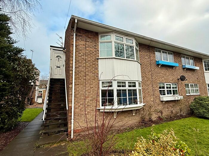 2 Bedroom Flat To Rent In Bede Court, Wakefield, West Yorkshire, WF1