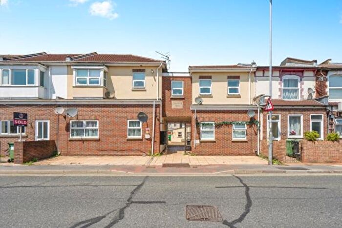 2 Bedroom Maisonette To Rent In Josaphine Mews, New Road, PO2