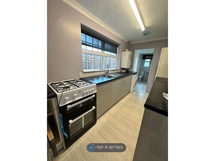 4 Bedroom Terraced House To Rent In Belmont Road, Reading, RG30