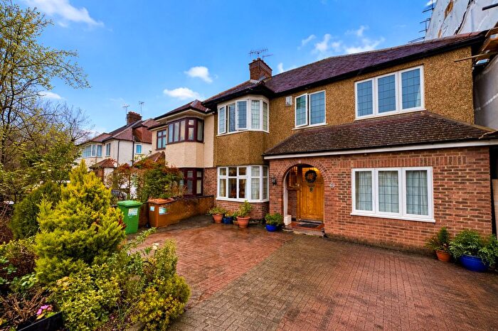 5 Bedroom Property For Sale In Whitchurch Gardens, Edgware, HA8