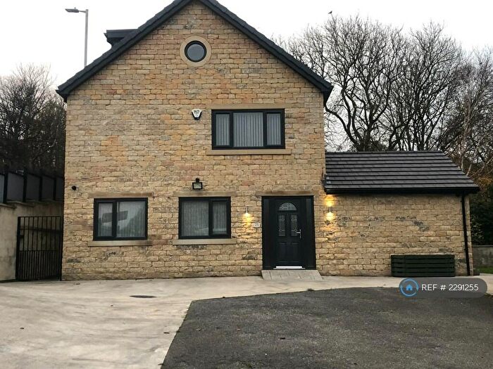 5 Bedroom Detached House To Rent In Lister Lane, Bradford, BD2