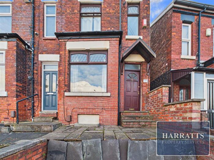 2 Bedroom End Of Terrace House For Sale In Turncroft Lane, Stockport, SK1