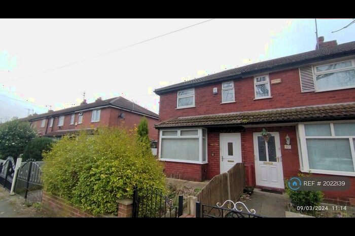 2 Bedroom End Of Terrace House To Rent In Pelham Street, Ashton-Under-Lyne, OL7