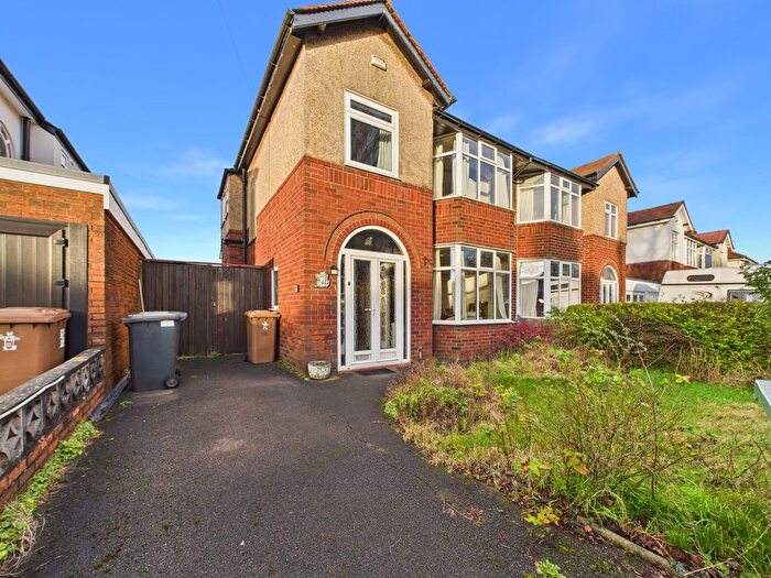 3 Bedroom Semi Detached House For Sale In Regent Drive, Fulwood, PR2