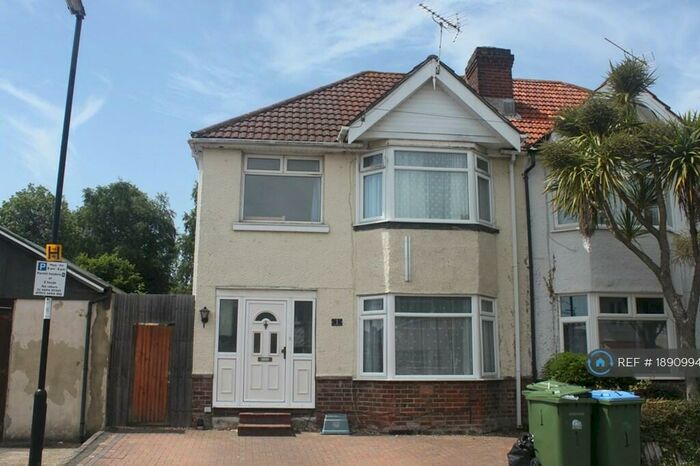 6 Bedroom Semi-Detached House To Rent In Merton Road, Southampton, SO17
