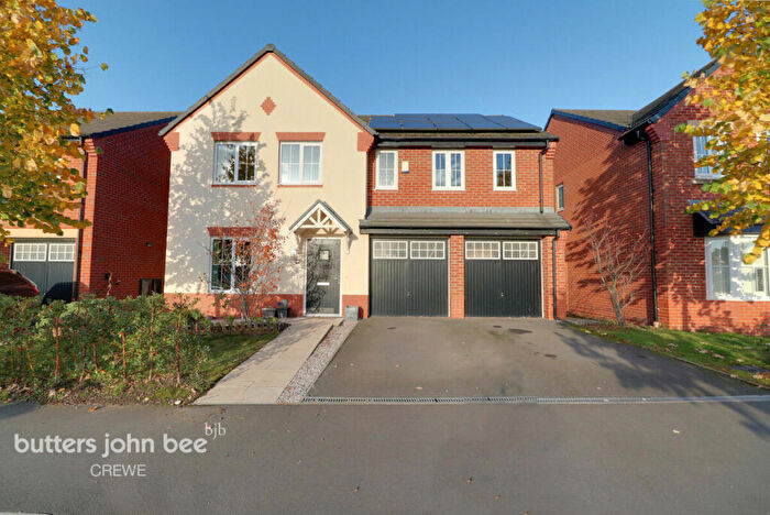 5 Bedroom Detached House For Sale In Columbine Road, Crewe, CW1