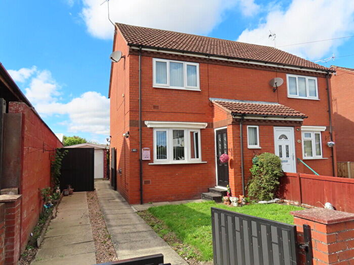 2 Bedroom Semi-Detached House For Sale In Lime Tree Avenue, Goole, DN14