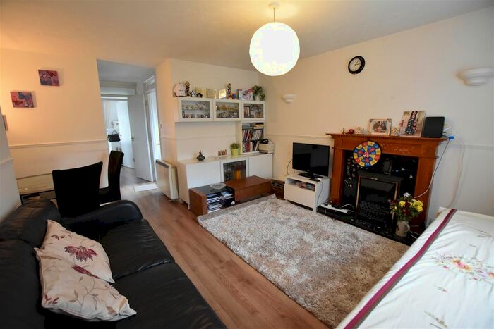 1 Bedroom Maisonette To Rent In Hawthorne Crescent, West Drayton, UB7