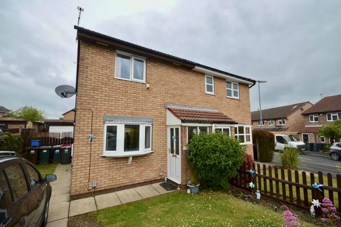 3 Bedroom Property To Rent In Sandpiper Road, Thorpe Hesley, S61