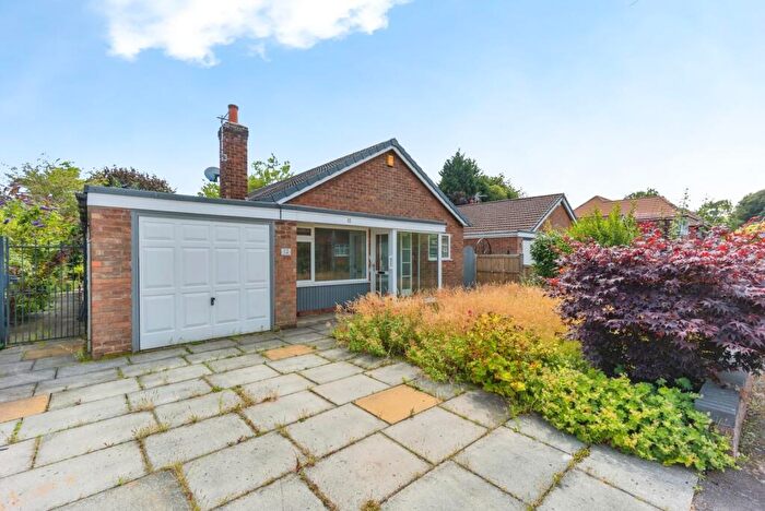 3 Bedroom Bungalow For Sale In Penryn Avenue, Sale, Greater Manchester, M33