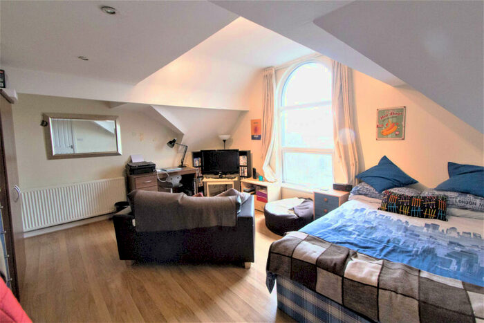 1 Bedroom Flat To Rent In Vinery Road, Leeds, LS4