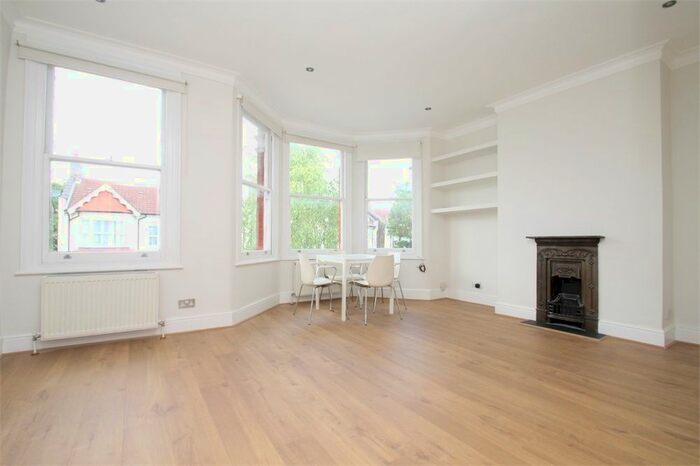 2 Bedroom Flat To Rent In Eaton Park Road, London, N13