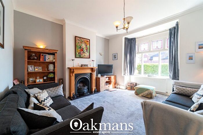5 Bedroom Semi-detached House For Sale In Woodland Road, Northfield, Birmingham, B31