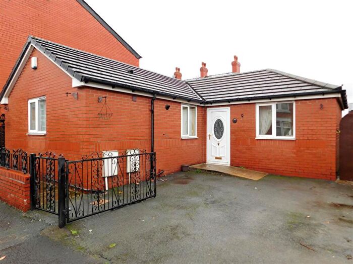 1 Bedroom Detached Bungalow To Rent In Blandford Street, Ashton-Under-Lyne, OL6