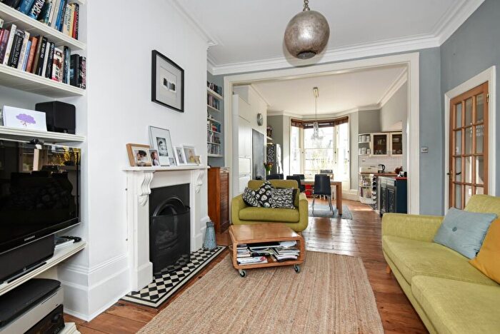2 Bedroom Apartment To Rent In Anerley Grove Anerley, SE19