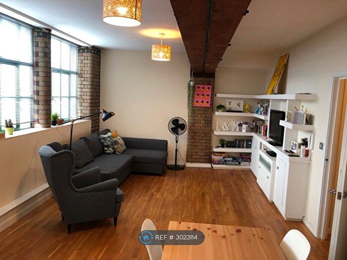 2 Bedroom Flat To Rent In Redcliffe Street, Bristol, BS1