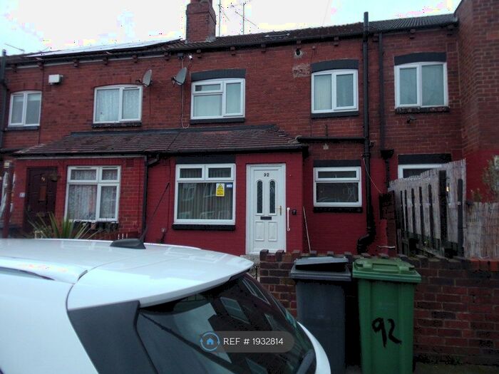2 Bedroom Terraced House To Rent In Westbury Place South, Leeds, LS10
