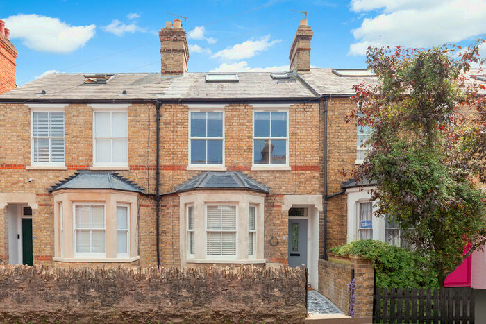 3 Bedroom Barn Conversion To Rent In Charles Street, Oxford, OX4