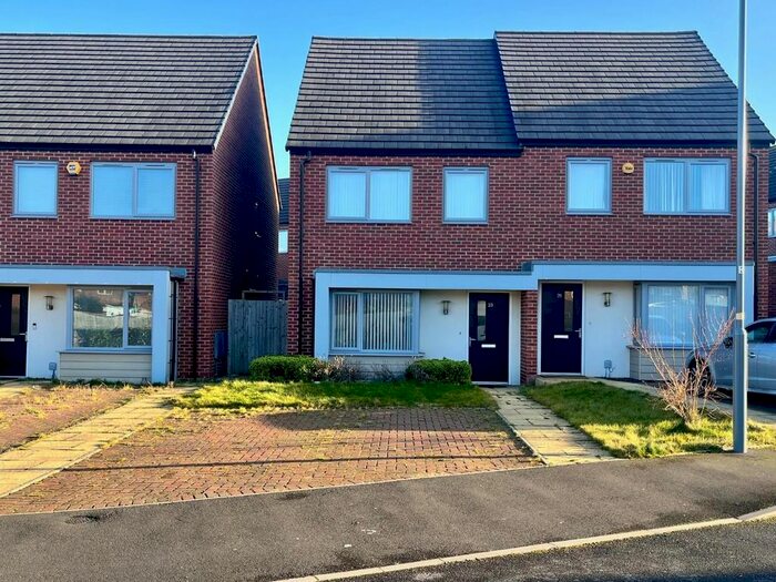 3 Bedroom Property To Rent In Hatfield Drive, Bilston, WV14
