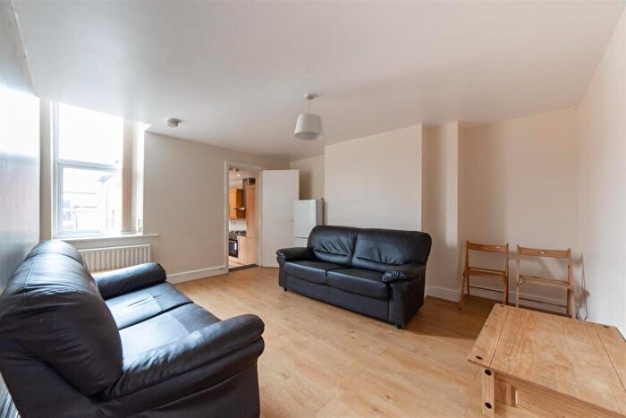 6 Bedroom Maisonette To Rent In £pppw - Glenthorn Road, Jesmond, NE2