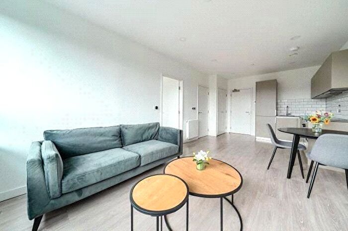1 Bedroom Flat To Rent In Flat Platform, Market Street, Bracknell, RG12