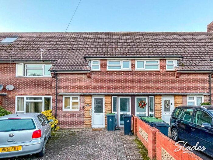 2 Bedroom Flat To Rent In Amethyst Road, Somerford, Christchurch, BH23
