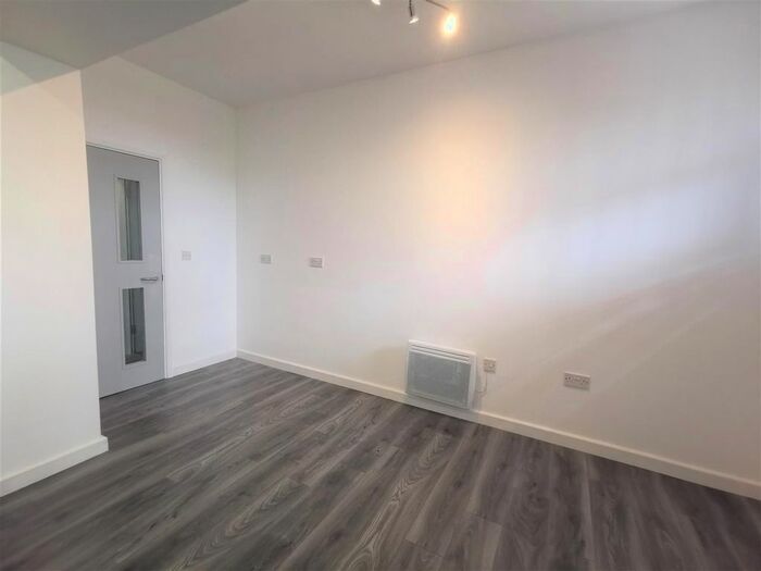 1 Bedroom Flat To Rent In Salisbury Road, Smethwick, B66