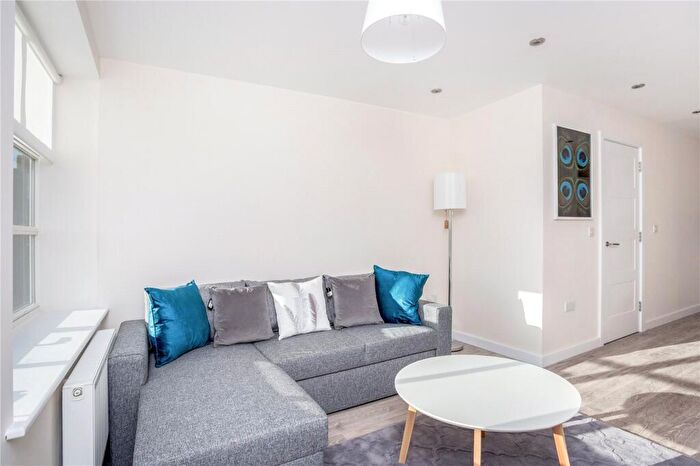 1 Bedroom Flat To Rent In Tower House, Lewisham, SE13