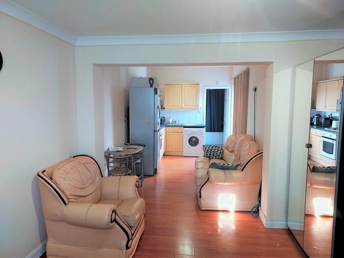 Studio To Rent In Lesney Park, Erith, DA8