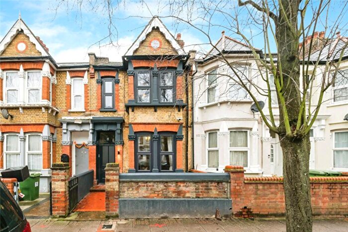 3 Bedroom Terraced House For Sale In Churston Avenue, London, London, E13