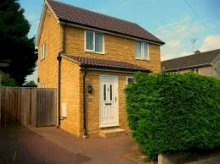 2 Bedroom Detached House To Rent In Tupman Road, Corsham, SN13