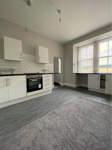 4 Bedroom Town House To Rent In Victoria Parade, Rossendale, BB4