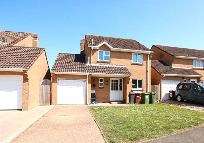 3 Bedroom Link Detached House To Rent In Benbow Avenue, Langney Point, Eastbourne, East Sussex, BN23