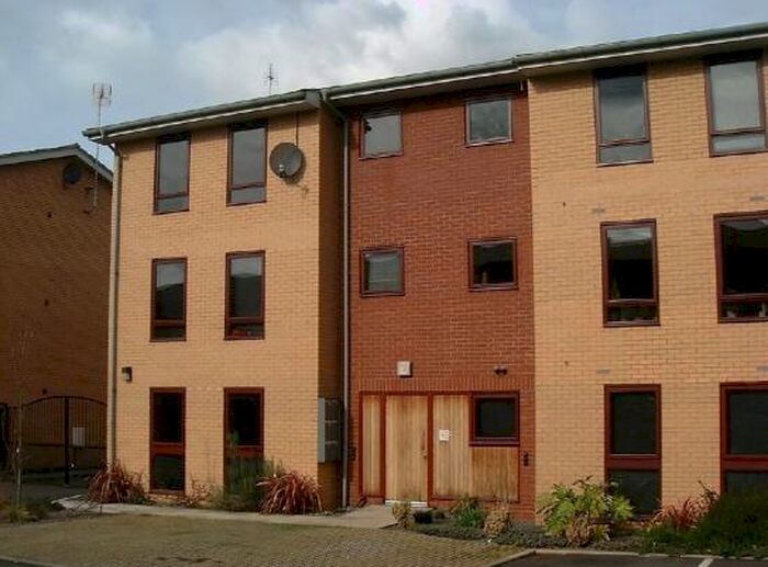 2 Bedroom Apartment To Rent In Barleycorn Court, Sneinton, NG2