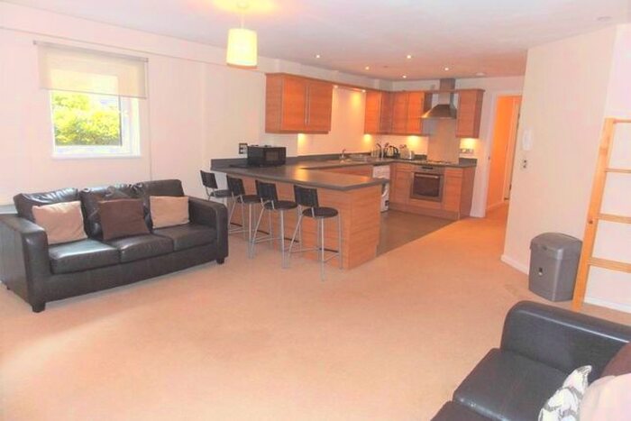 4 Bedroom Flat To Rent In Rialto Building, City Centre, Newcastle Upon Tyne, NE1