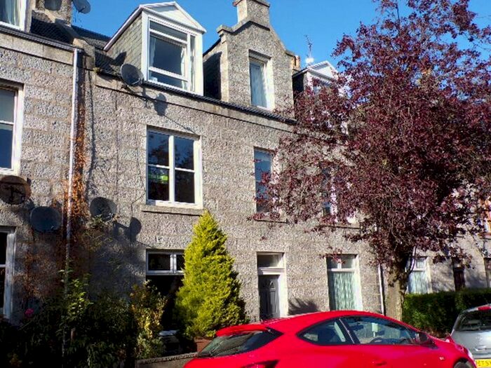 1 Bedroom Flat To Rent In Hartington Road, First Floor Right, AB10
