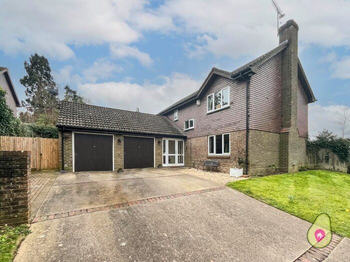 4 Bedroom Detached House To Rent In Geffers Ride, Ascot, SL5